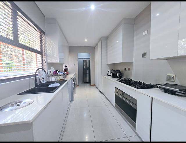 5 BEDROOM HOUSE TO LET IN HILLTOP PRIVATE ESTATE